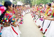 थारू समुदायले माघीपर्व मनाउँदै