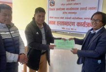 मकवानपुरमा भुकम्प प्रभावित मध्ये पहिलो स्वास्थ्य चौकी भवन हस्तान्तरण