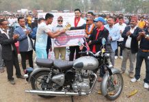 मकवानपुर–११ का अमीर श्रेष्ठलाई रोयल इनफिल्ड बाइक