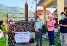 अनेमसंघद्वारा हेटौंडा अस्पताललाई ५० अक्सिजन सिलिण्डर हस्तान्त्रण