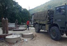 हेटाैंडा अस्पतामा सेनाको ट्रकमा अक्सिजन ल्याइयो