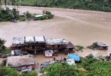 बाढी, पहिरोमा परि अहिलेसम्म १११ जनाकाे ज्यान गयाे, ३७ जना बेपत्ता