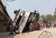 सर्लाही बस दुर्घटना अपडेट : दुईजनाको सनाखत