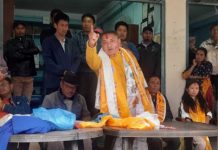 रसुवामा माओवादीबाट गाउँपालिका अध्यक्षका उम्मेदवार एमालेमा प्रवेश