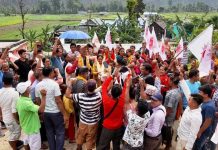मनहरी–३ मा एमालेको घरदैलो
