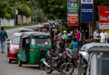 इन्धन सकियाे, अब एक दिनकाे लागि मात्रै सञ्चय : श्रीलङ्का