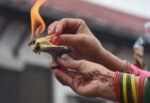 आज साउनको पहिलो सोमवार : शिवालयमा दर्शनार्थीको घुुइँचो