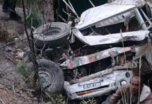 बैतडीमा भएकाे जीप दुर्घटनामा छ जना प्रहरीकाे ज्यान गयाे, ६ जना घाइते