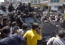 पाकिस्तानमा पूर्व प्रधानमन्त्री इमरान खानको पक्राउलाई लिएर प्रदर्शन चर्कियो