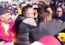 धनकुटामा एमाले अध्यक्ष ओलीमाथि हातपात प्रयास