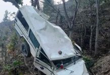 मकवानपुरमा एम्बुलेन्स दुर्घटना हुँदा चालक गम्भिर घाइते