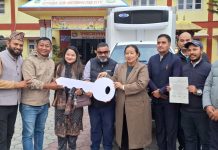 आधामार कृषक समुहलाई कृषि एम्बुलेन्स हस्तान्तरण