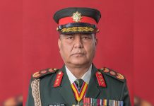 प्रधान सेनापतिले केहीबेरमा राष्ट्रको नाममा सम्बोधन गर्दै